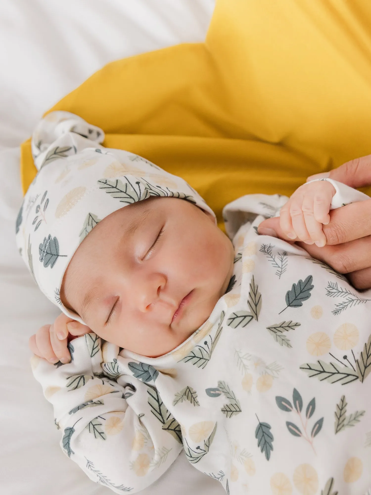 Baby Knotted Gown & Hat Set | Honey Dandelion