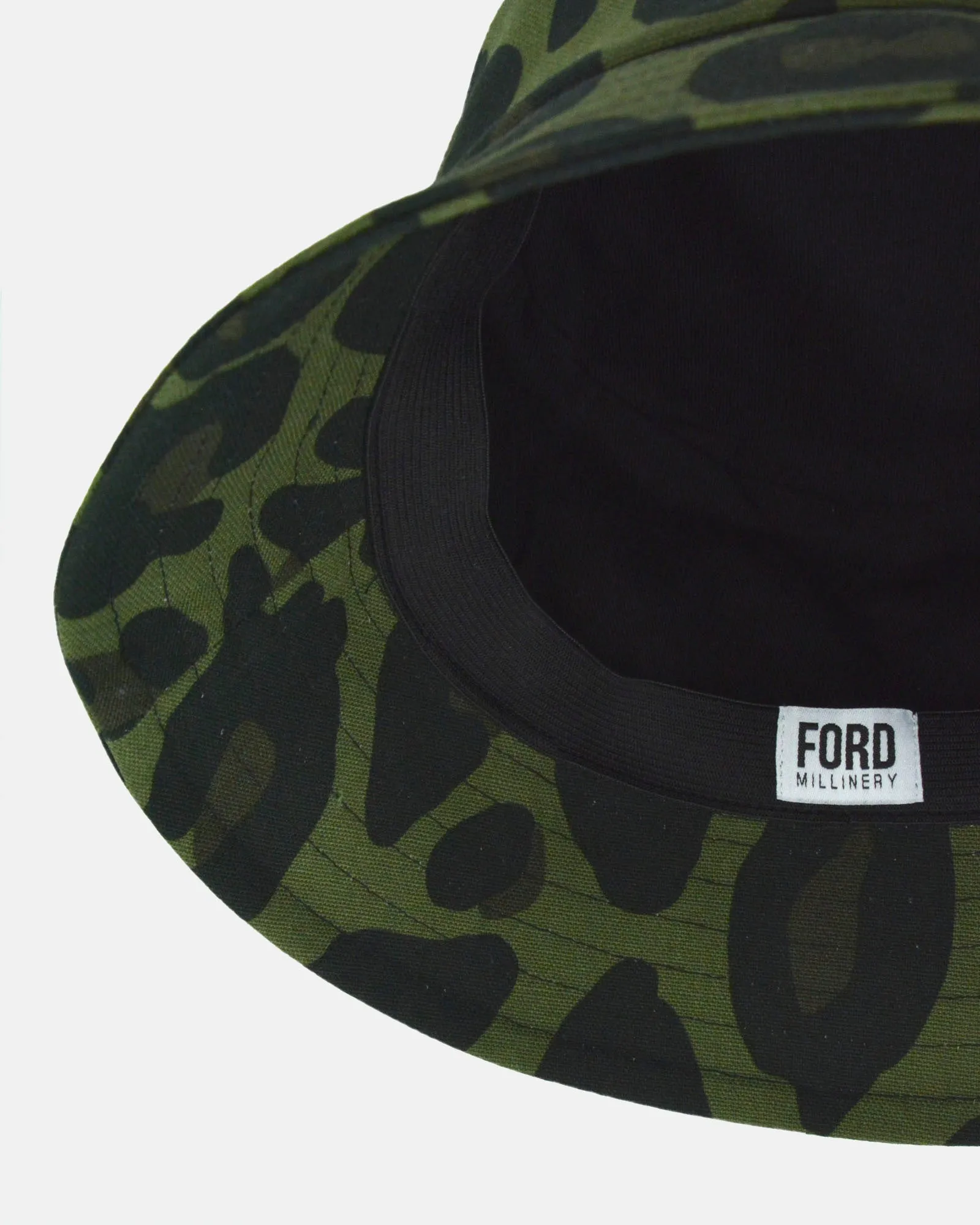 BILLY Unisex Bucket Hat (camo cheetah)