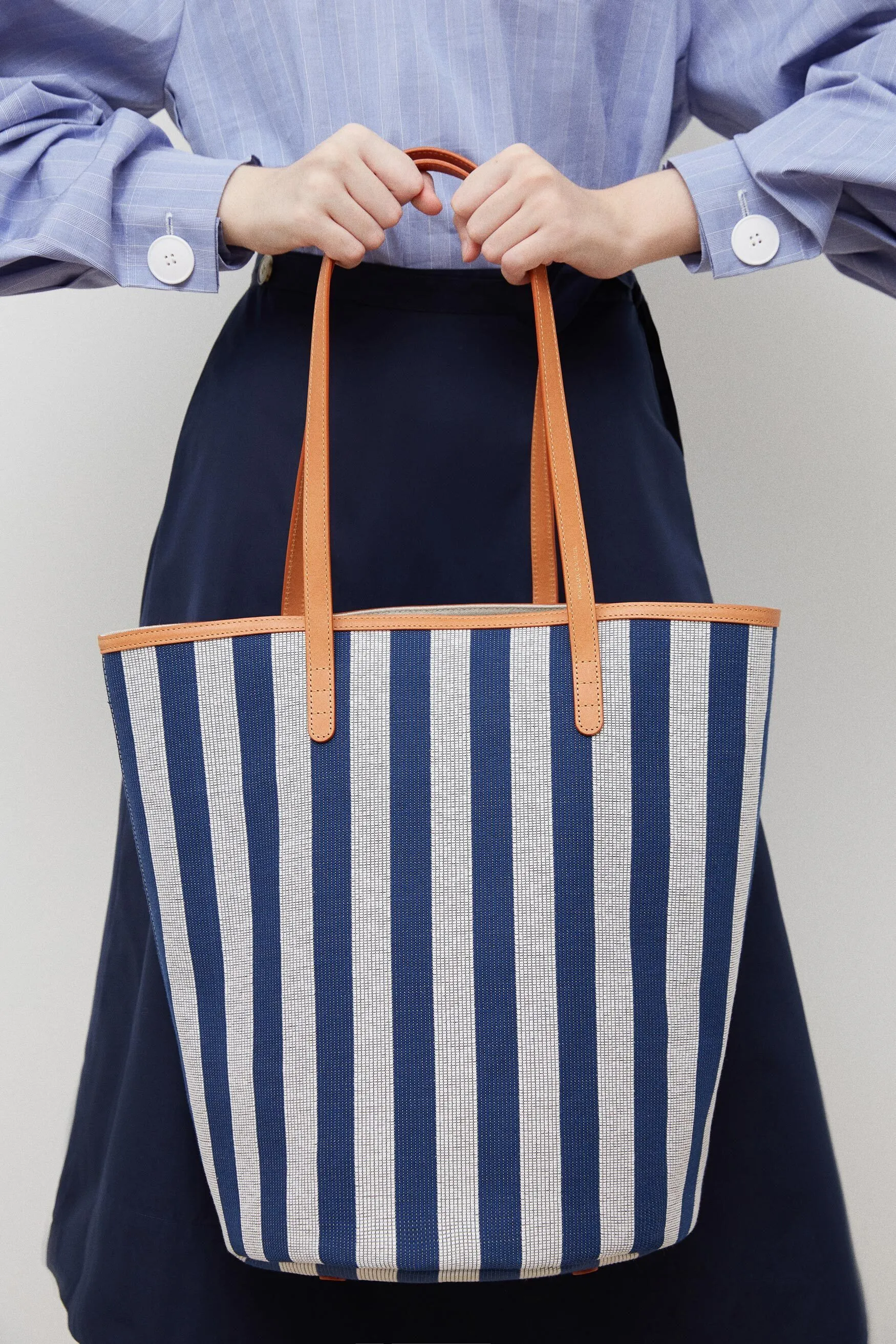 Canvas Circle Bucket Bag - Blue/White