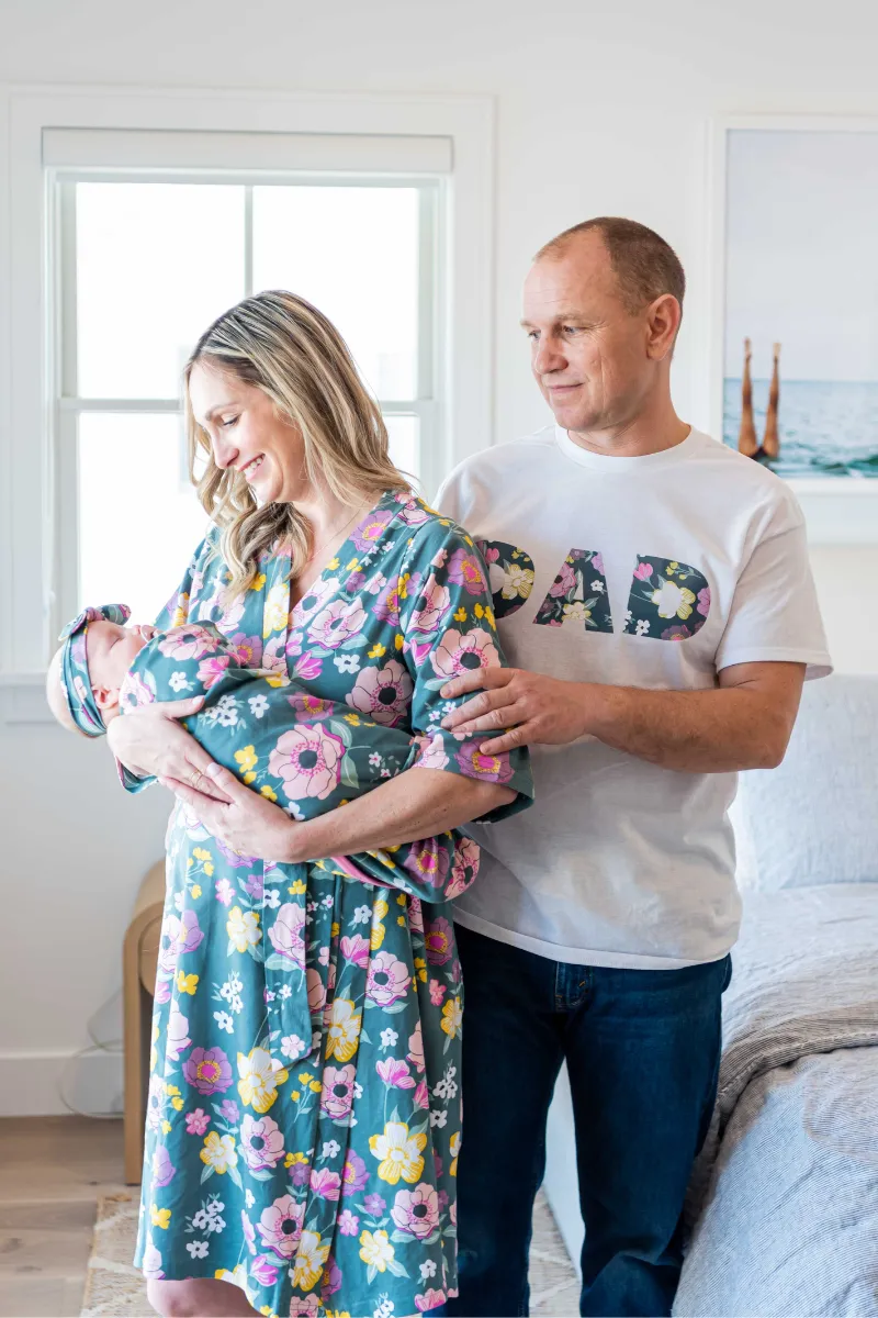 Charlotte Robe & Swaddle & Dad T-Shirt