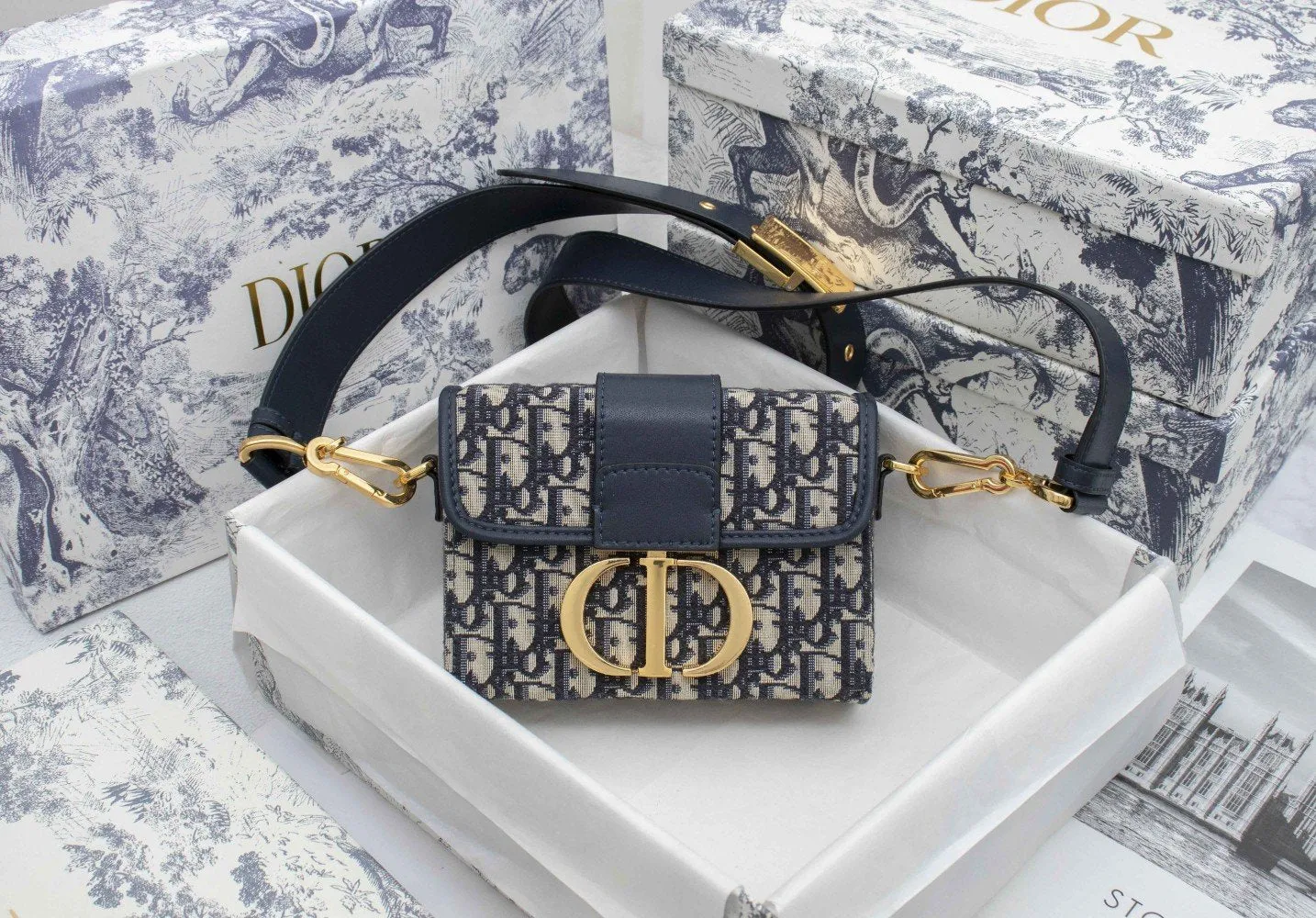 Designer Handbags DR 242