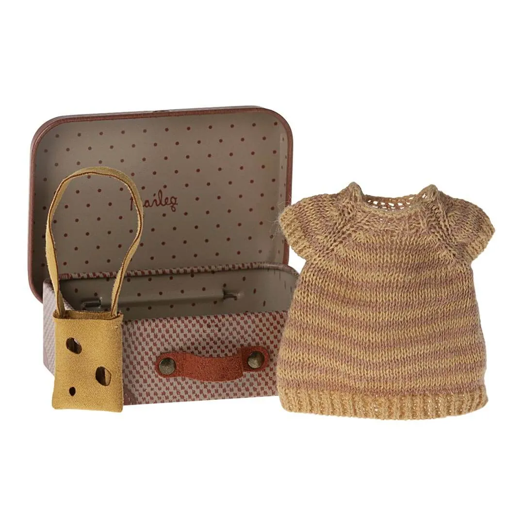 Knitted Dress and Purse in a Suitcase - Big Sister Mouse