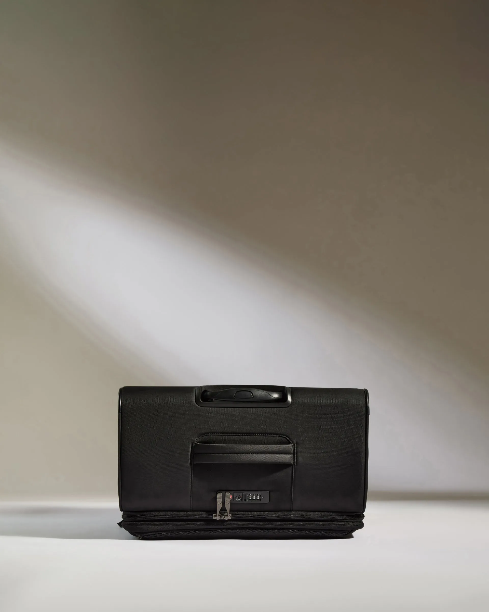 Lightest Large Suitcase in Black - Soft Stripe