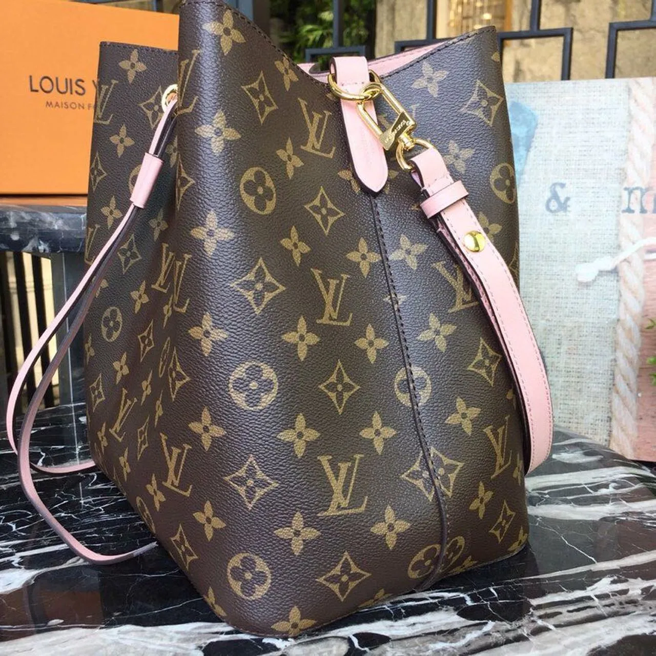 LV NeoNoe MM Bucket Bag Monogram Canvas Rose Poudre Pink For Women, WoBags, Shoulder Bags 10.2in/26cm LV M44022