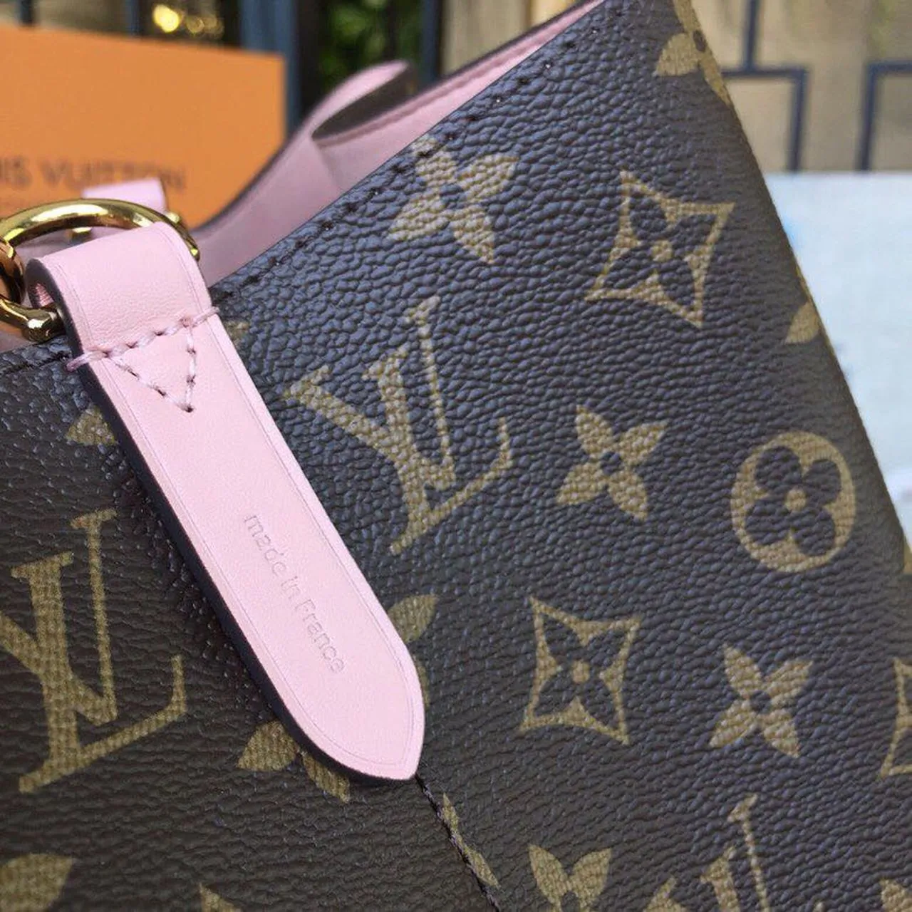 LV NeoNoe MM Bucket Bag Monogram Canvas Rose Poudre Pink For Women, WoBags, Shoulder Bags 10.2in/26cm LV M44022