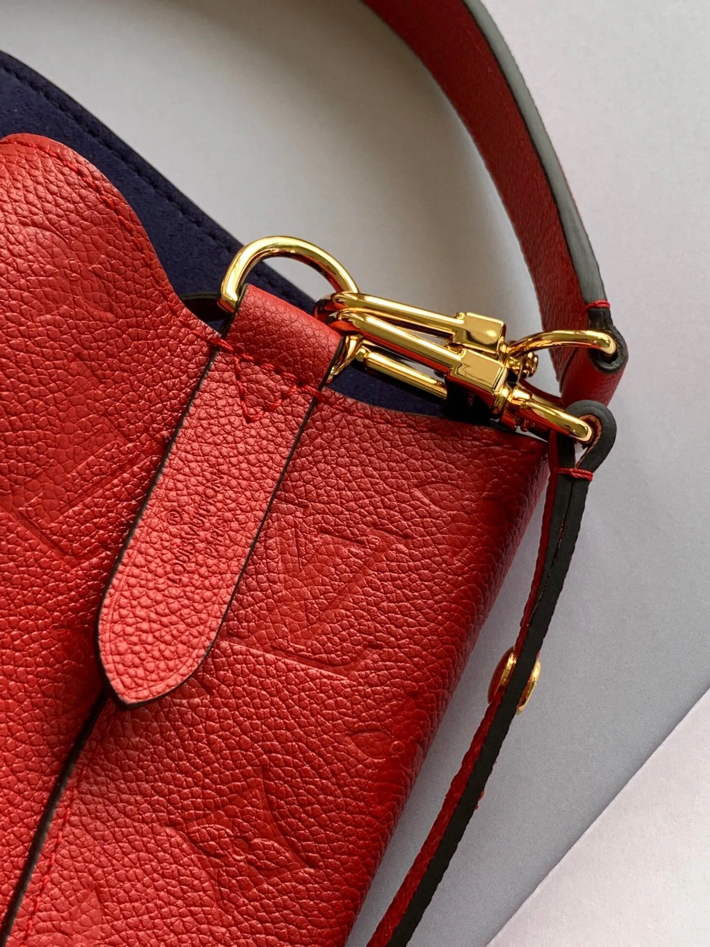 LV NeoNoe MM Bucket Bag Monogram Empreinte Red For Women, Women’s Bags, Shoulder Bags 10.2in/26cm LV