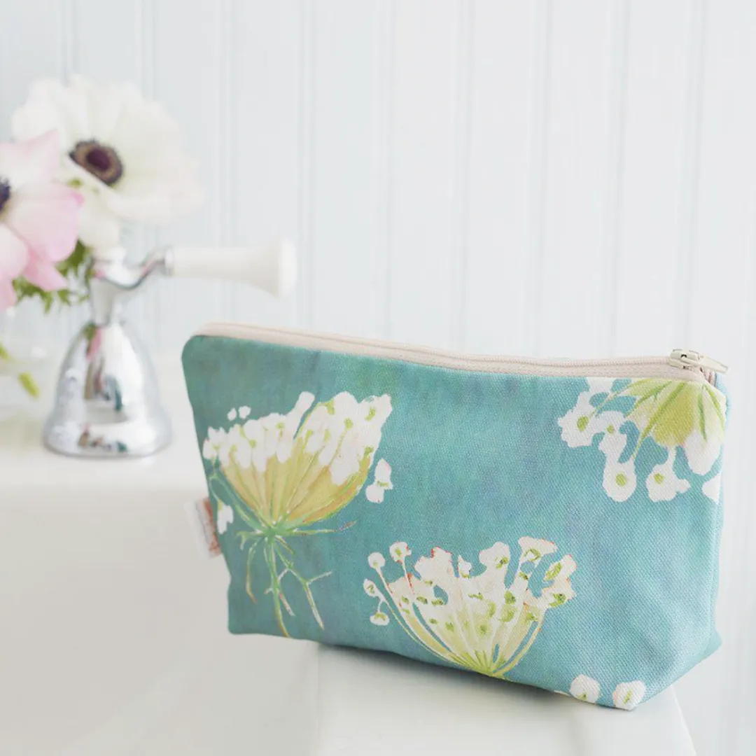 Queen Anne's Lace on Teal Bag