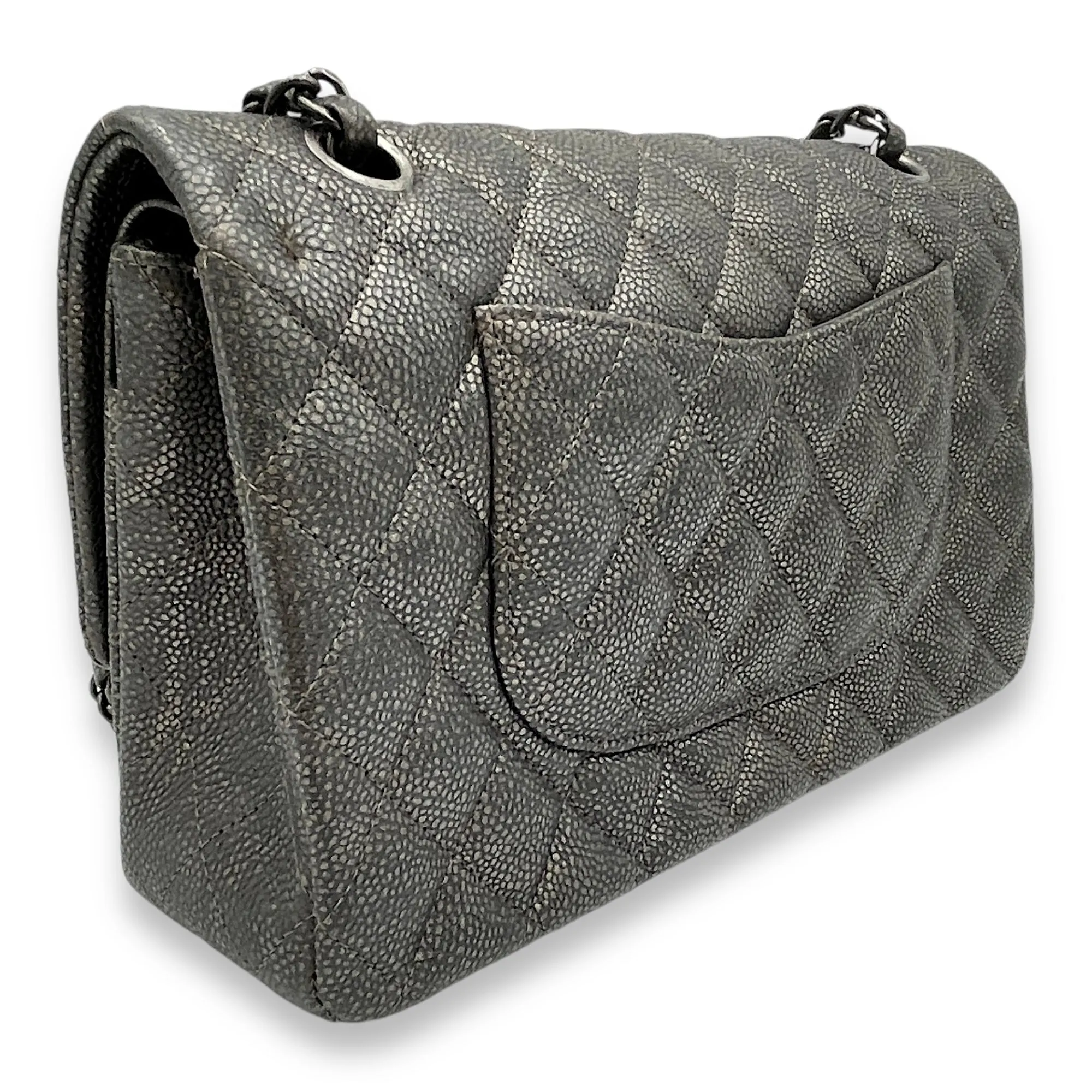 Timeless Classic Flap Medium Grey Shoulder Bag in Caviar Leather, Gunmetal hardware